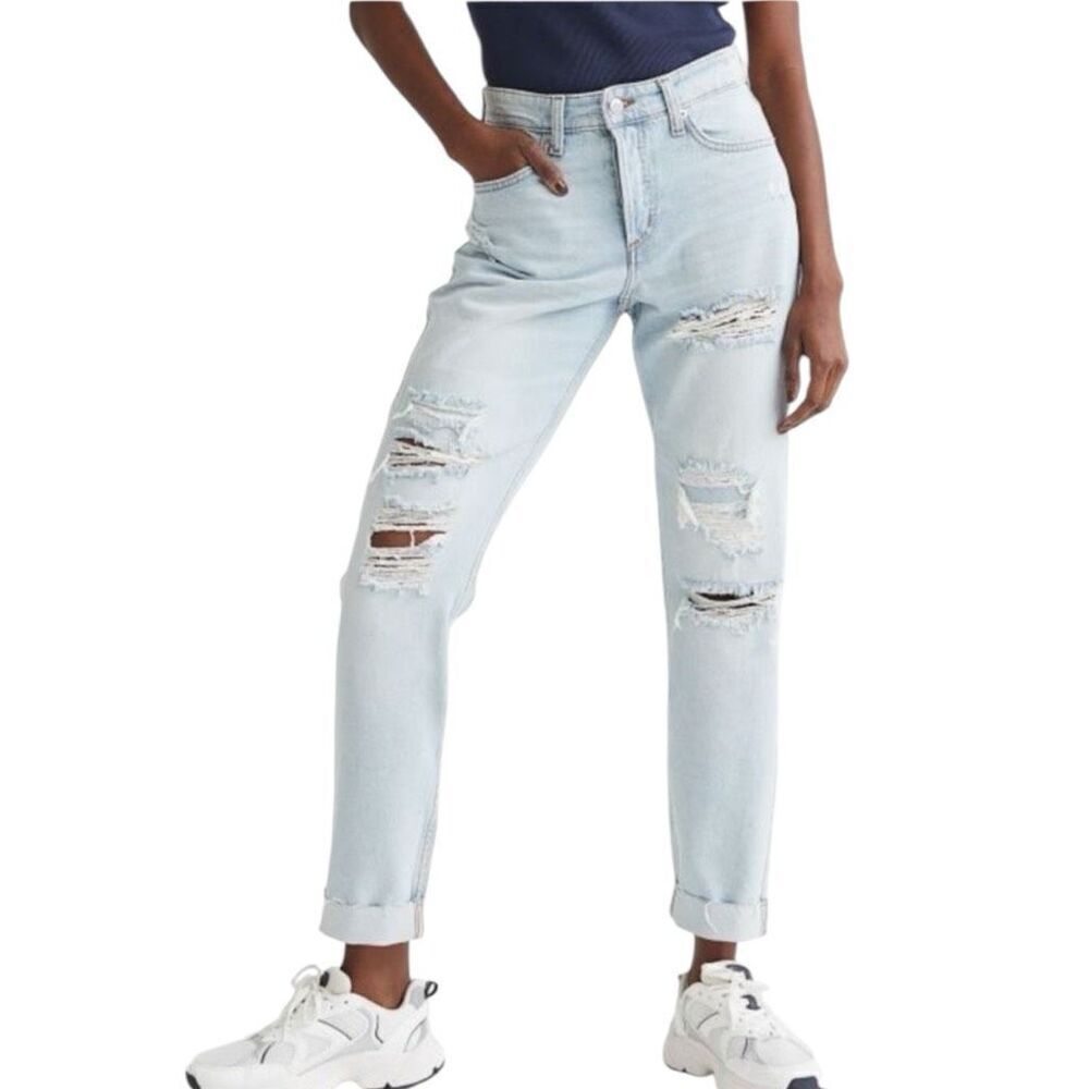 Womens H&M &DenimLight Wash Low Waist Distressed Boyfriend Jeans - Sz 31